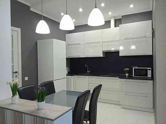 Оренда Квартира 2-кімнатна, 9/33 поверх на Харківське шоссе, 19а Київ