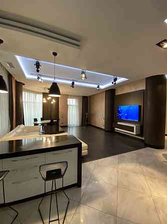 Продаж Квартира 2-кімнатна, 4/22 поверх на Генуэзская ул., 1 Одеса