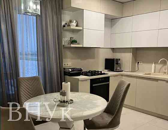 Продаж Квартира 3-кімнатна, 2/5 поверх на вул. Корольова С. Тернопіль