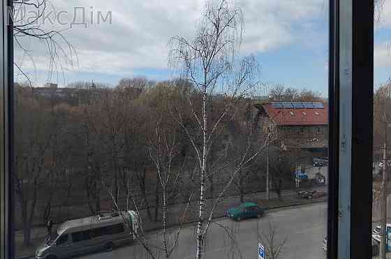 Оренда Будинок 11-кімнатний на вул. Торговиця Ternopil'