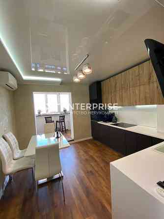 Продаж Квартира 3-кімнатна, 20/25 поверх на вул. Данченка Київ