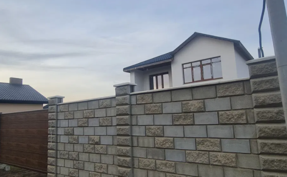 Продам 2-х этажный новый дом, 10 соток,  в с.Фонтанка (возле ТЦ "Ривьера") Fontanka