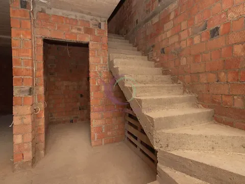 Продаж 3-поверховий   170 кв.м 3 кімн. на Коцюбинського Михайла вулиця 51 Чернівці - фото 18