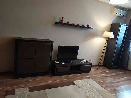 Оренда Квартира 1-кімнатна, 21/25 поверх на вул.Воскресенська, 12-а Kiev