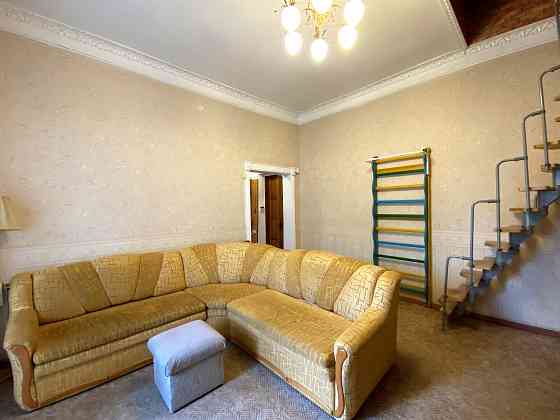 4 комнатная квартира в Лермонтовском переулке Odessa