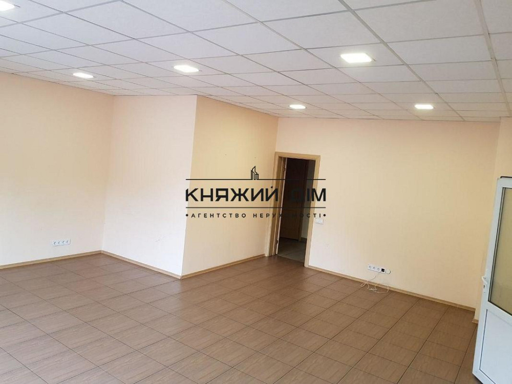 Оренда офісне приміщення на Ушинского ул. поверх - 1/4 Київ - фото 1