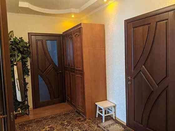 Оренда Квартира 2-кімнатна на ул. Михаила Драгоманова, 1а Киев