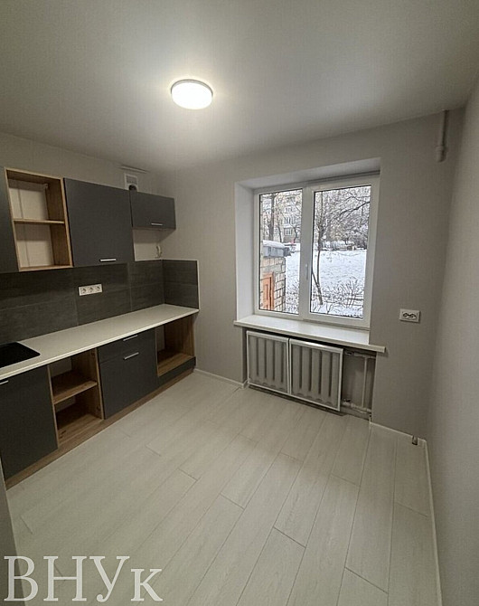 Продаж Квартира 3-кімнатна, 1/5 поверх на Комарова Чернівці - фото 3