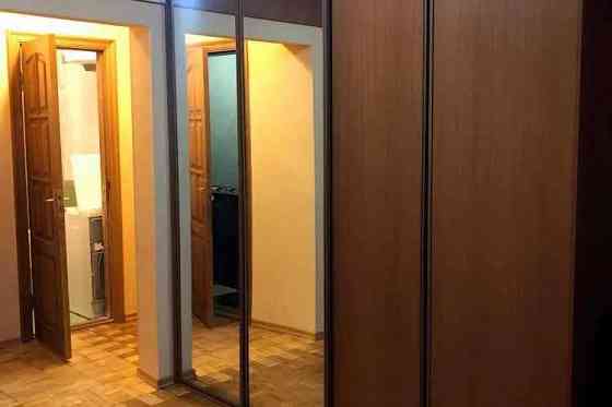 Оренда Квартира 3-кімнатна, 7/10 поверх на Автозаводська, 5 Киев