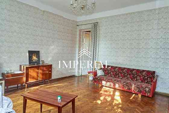 Продаж Квартира 2-кімнатна, 2/4 поверх на вул. Братська Київ