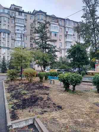 Оренда Квартира 2-кімнатна, 4/7 поверх на ул. Строителей Kiev