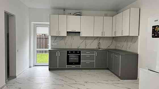 Оренда 2-поверховий Будинок з ділянкою 4 сот 98 кв.м 2 кімн. на Гайдамацька вул. Запитів