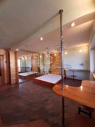 Продаж Квартира 1-кімнатна, 3/5 поверх на Верховного Совета бул., 26Б Київ