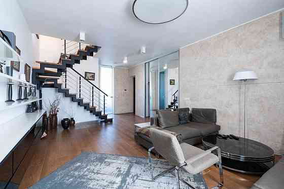 Продаж Квартира 4-кімнатна, 8/9 поверх на Кудрявський узвіз вул., д. 3А Kiev