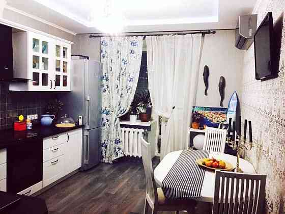 Оренда Квартира 1-кімнатна, 6/12 поверх на Харьковское шоссе, 58б Київ