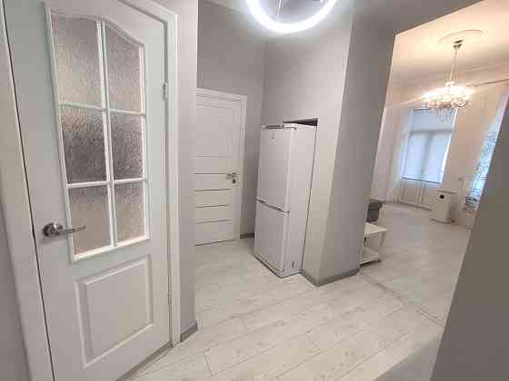 Продаж Квартира 3-кімнатна на ул. Большая Арнаутская, 59 Одеса