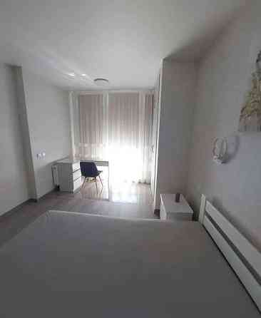 Оренда Квартира 1-кімнатна, 18/21 поверх на ул. Ревуцкого Киев