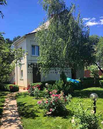 Продається гарний 3-поверховий будинок в Княжичах. №2211641 Княжичі (Броварський район)