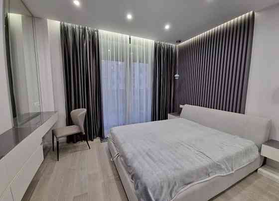 Продаж Квартира 2-кімнатна, 4/9 поверх на Набережно-Рибальська вул., д. 3 Київ