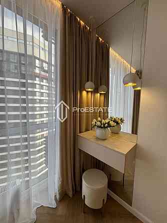 Продаж Квартира 2-кімнатна, 21/26 поверх на вул. Дніпровська набережна Киев