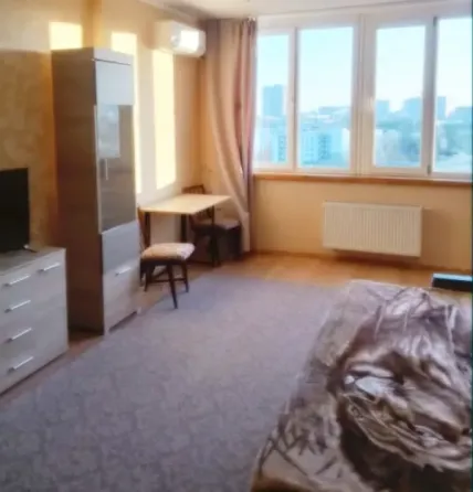For rent 1-room Apartment 5 sq.m вул. Максимовича 3 Kiev