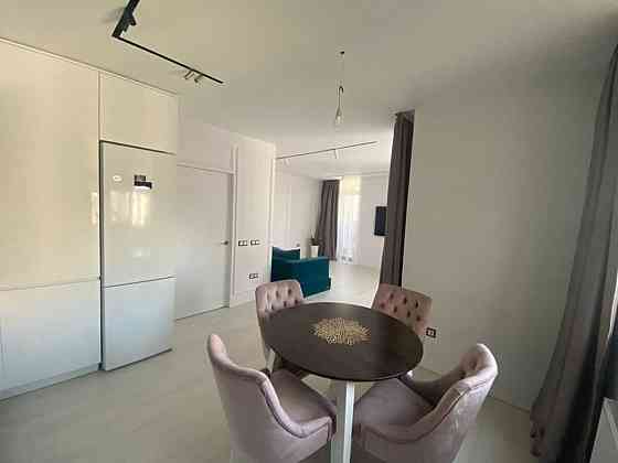 Продаж Квартира 3-кімнатна, 22/25 поверх на Пчілки, 7 Київ