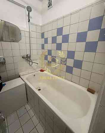 Продаж Квартира 2-кімнатна на Днепровская наб., 7А Киев