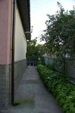 Продаж 3-поверховий Будинок з ділянкою 6 сот 310 кв.м  на Герцена Бориспіль