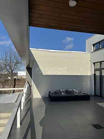 Продаж Будинок 4-кімнатний на вул. Науки Харків