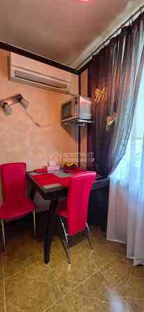 Продаж Квартира 3-кімнатна, 6/9 поверх на вул. Перемоги Kharkiv