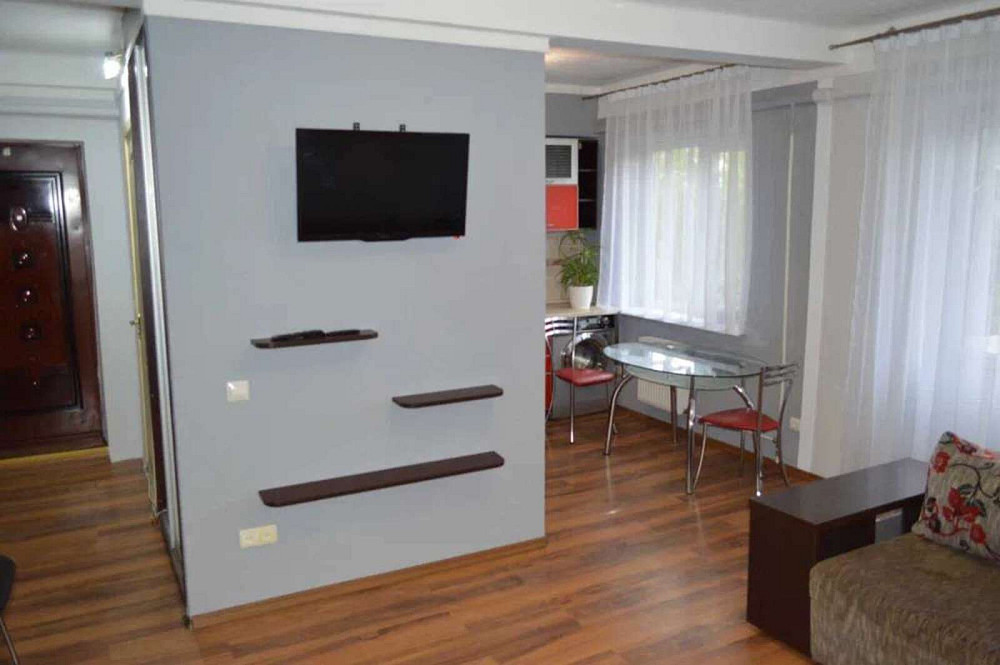 Оренда Квартира 2-кімнатна, 5/5 поверх на пл. Дарницкая Київ - фото 2