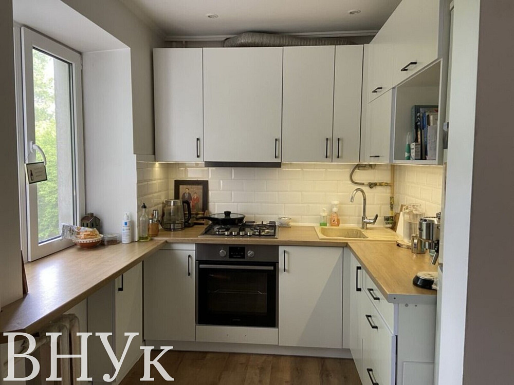 Продаж Квартира 3-кімнатна, 2/4 поверх на вул. Угорська Львів - фото 2