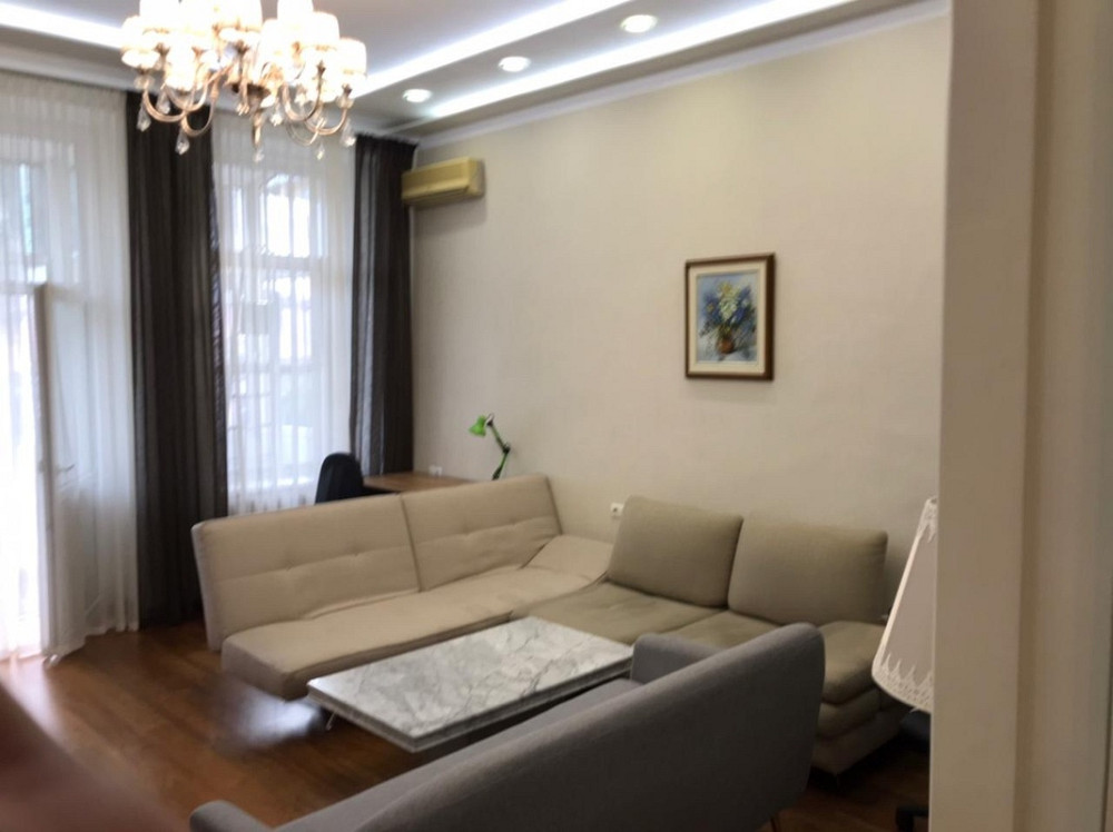 Оренда Квартира 5-кімнатна, 3/3 поверх на Базарная ул., 48 Одеса - фото 1