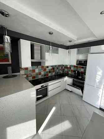 Оренда Квартира 2-кімнатна, 24/27 поверх Киев