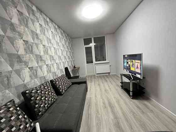 Продаж Квартира 2-кімнатна, 6/25 поверх на Ясинуватський вул., д. 10 Kiev