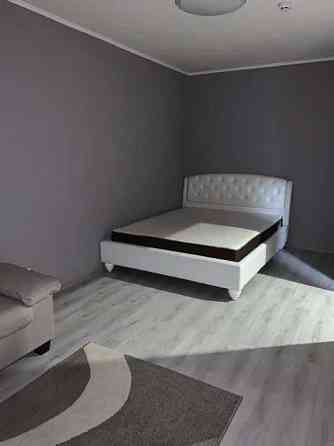 Оренда Квартира 1-кімнатна, 25/25 поверх на ул. Софии Русовой Київ