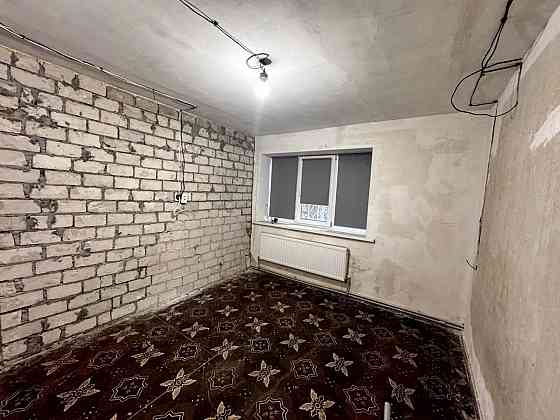 Продаж Квартира 2-кімнатна, 1/2 поверх на Каруны ул., 76 Б Дніпро