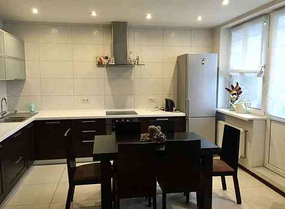 Оренда Квартира 3-кімнатна, 20/24 поверх на пр. Героев Сталинграда Киев