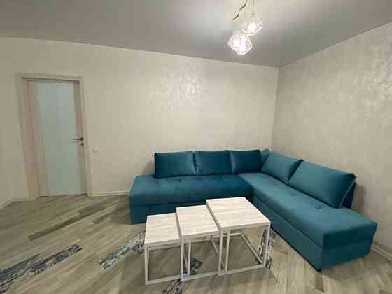 Оренда Квартира 2-кімнатна, 22/24 поверх на ул. Заречная, 1б Киев