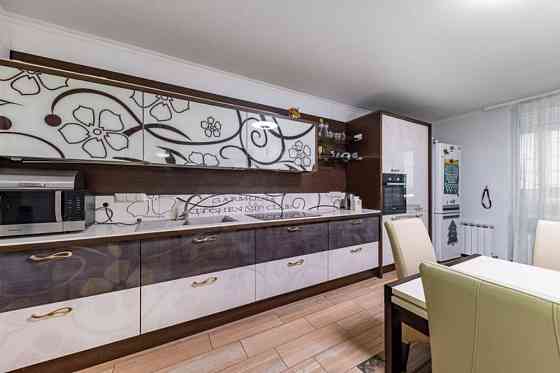 Продаж Квартира 3-кімнатна, 10/22 поверх на Науки просп. вул., д. 80а/73 Kiev