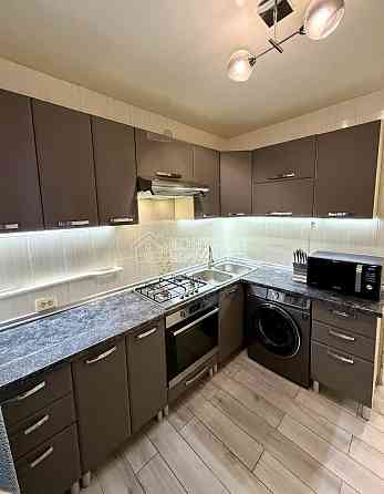 Продаж Квартира 3-кімнатна, 1/10 поверх на вул. Гвардійців Широнінців Харьков