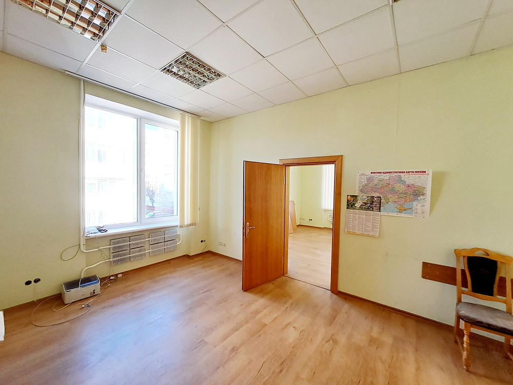 Оренда приміщення вільного призначення на вул. Крушельницької С. поверх - 3/5 Тернополь - изображение 1