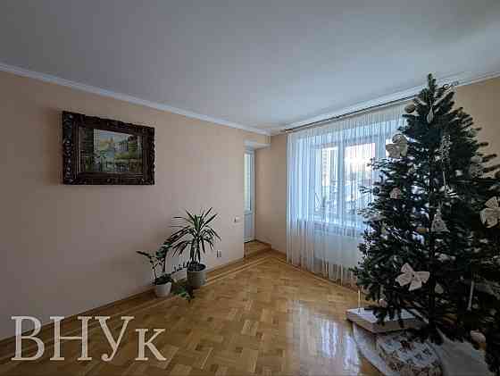 Продаж Квартира 4-кімнатна, 5/6 поверх на вул. Вербицького М. Тернопіль