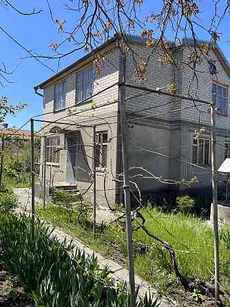 Дом 2 этажа в кооперативе "Заря" – 6 соток, сад, рядом озеро Молодіжне