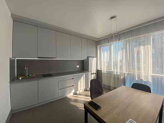 Оренда Квартира 1-кімнатна, 23/28 поверх на проспект Берестейський, 131А Киев