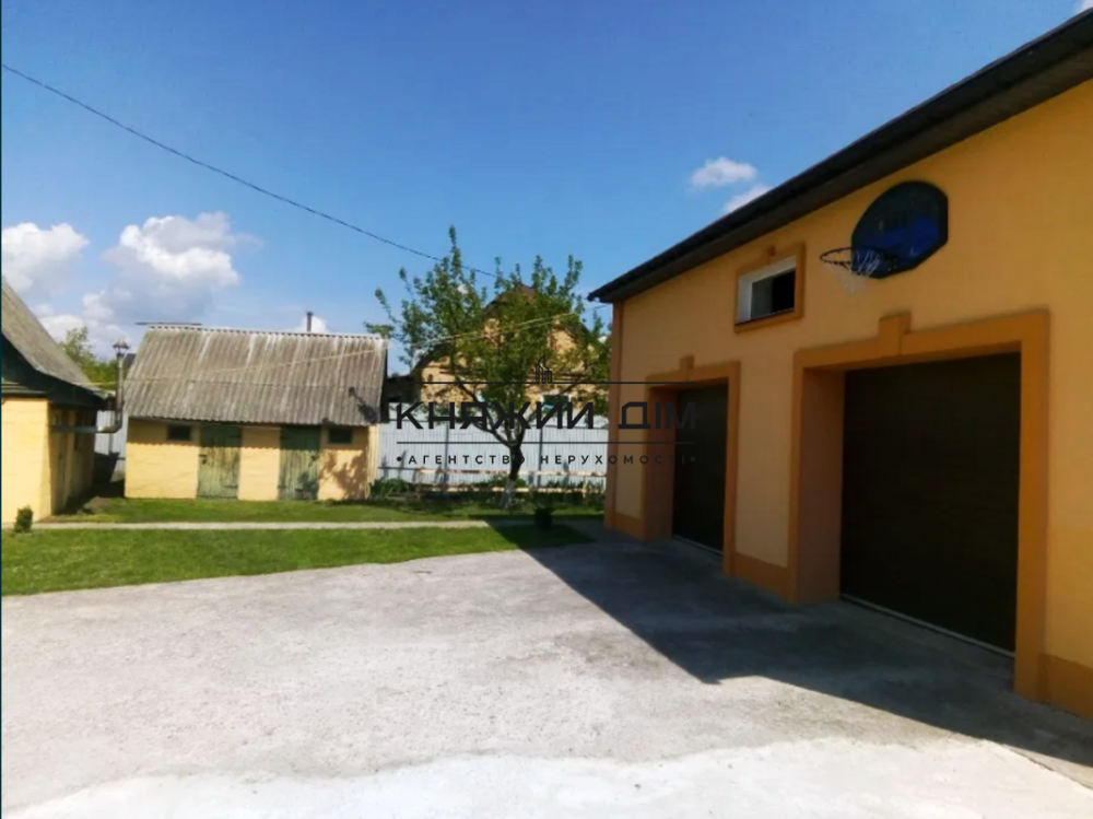 Продам Дом в с. Подгорцы 278 м2 3 этажа на 25 сотках.  - фото 2