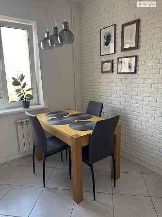 Продаж Квартира 3-кімнатна, 6/9 поверх на Котарбінського Вільгельма вул., д. 17 Kiev