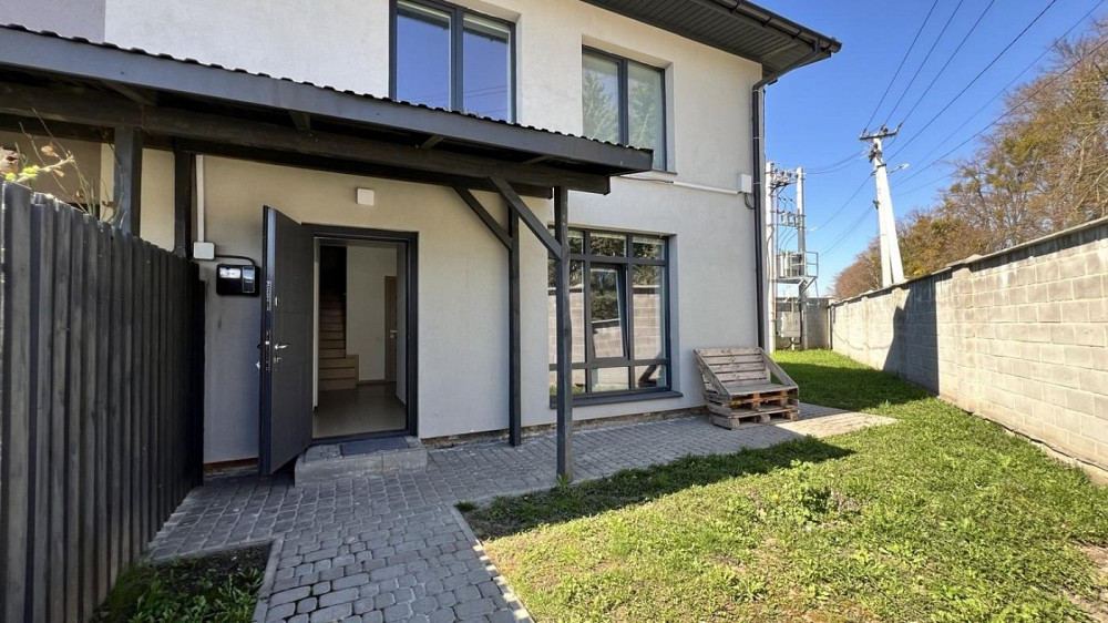 Продаж Будинок 2-кімнатний на вул. Фабрична Старий Яричев - изображение 1