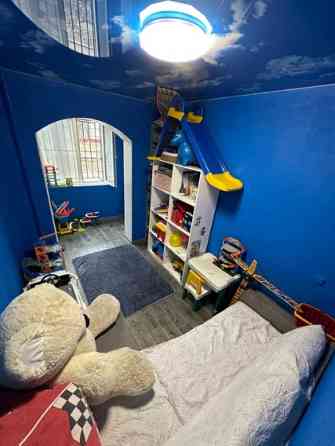 продам  3х комнатную квартиру + рядом готовый бизнес. Одесса