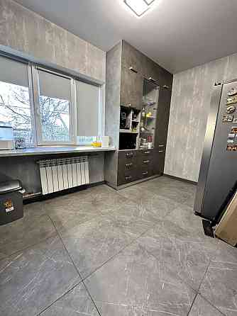 Продаж Будинок 3-кімнатний на ул. Уральская, 46 Svitle